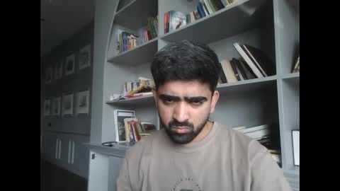 rahull11606 online show from December 5, 2025, 4:43 am