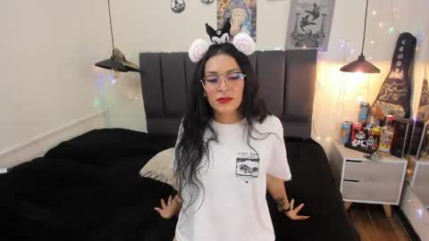 Raia online show from April 21, 2026, 3:02 am