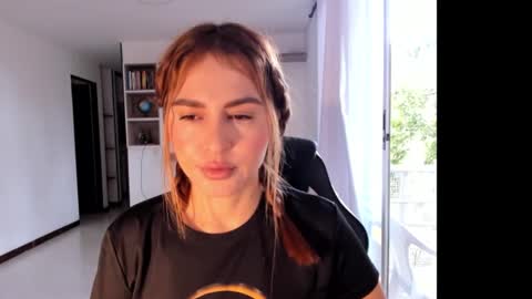 Jennyindependent model . online show from September 15, 2025, 8:20 pm