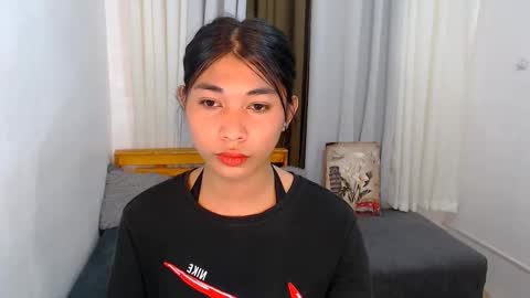 raindrizzle1706 online show from February 17, 2026, 4:24 pm