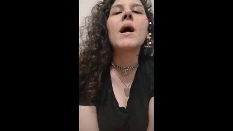 Rain Hendrix online show from November 26, 2025, 2:18 pm