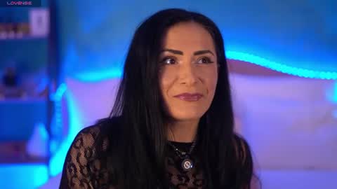 Snapshot of raisavawn chatting on July 21, 2026, 5:21 am RaisaVawn online show from July 21, 2026, 5:21 am