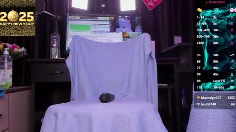 Laura online show from January 5, 2025, 8:43 am