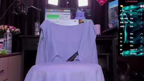 Laura online show from March 2, 2025, 3:34 am