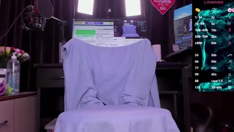 Laura online show from March 6, 2025, 3:46 am