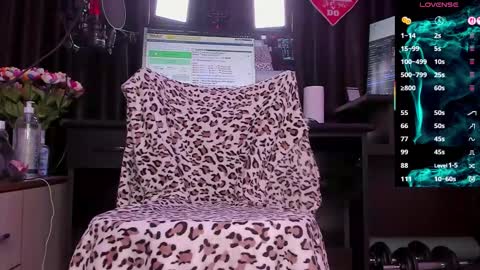 Laura online show from September 16, 2025, 2:45 am