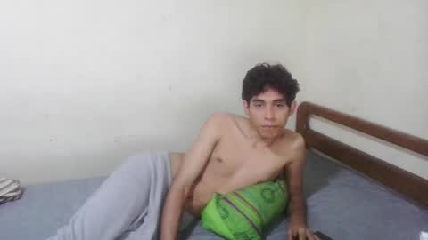 Snapshot of rami_hot0 chatting on May 13, 2026, 8:27 pm rami_hot0 online show from May 13, 2026, 8:27 pm