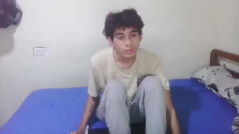 Snapshot of rami_hot0 chatting on June 14, 2026, 6:43 pm rami_hot0 online show from June 14, 2026, 6:43 pm