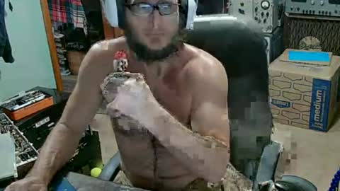 Snapshot of randalltotazz chatting on July 10, 2026, 7:38 pm Randall online show from July 10, 2026, 7:38 pm
