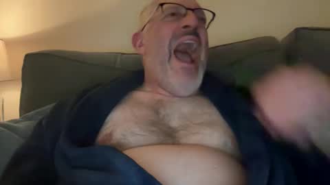 Snapshot of randyboyandy chatting on October 23, 2025, 6:39 pm randyboyandy online show from October 23, 2025, 6:39 pm