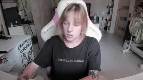 Snapshot of rapunzel_cute chatting on July 20, 2026, 1:13 pm Rapunzel online show from July 20, 2026, 1:13 pm