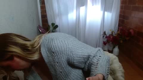 Snapshot of raquel_gh chatting on January 20, 2025, 7:14 pm Raquel online show from January 20, 2025, 7:14 pm