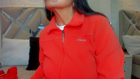 Raquel Moore  online show from February 28, 2025, 9:36 am