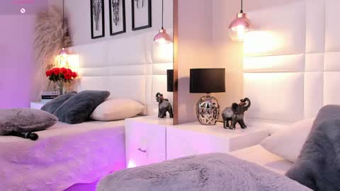 Snapshot of raquelhyde_ chatting on May 26, 2026, 9:11 pm raquel Hyde online show from May 26, 2026, 9:11 pm