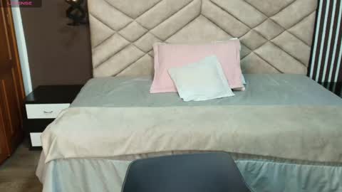 Raquel online show from March 3, 2025, 11:44 am