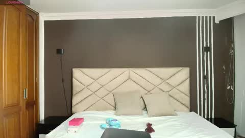 Raquel online show from September 19, 2025, 12:06 pm