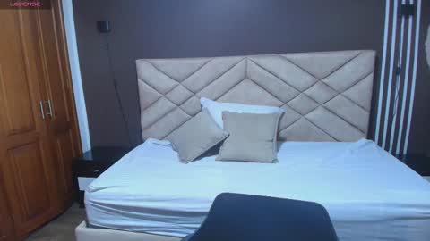 Raquel online show from November 11, 2025, 11:43 am