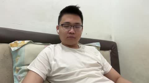 randomnaut online show from January 19, 2025, 6:10 pm