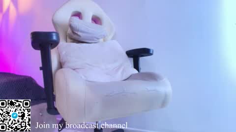   online show from October 16, 2025, 11:00 am