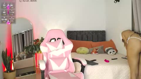 Snapshot of raven06_ chatting on October 30, 2025, 12:01 am Raven online show from October 30, 2025, 12:01 am