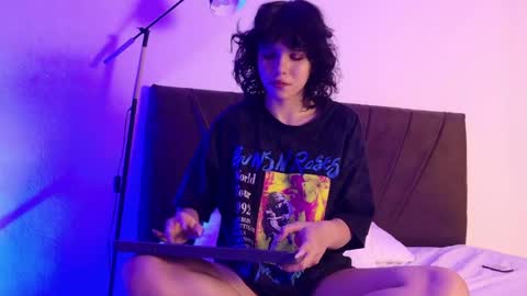 Snapshot of raven_oa chatting on June 3, 2026, 2:33 pm online show from June 3, 2026, 2:33 pm