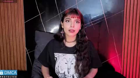 Snapshot of raven_rox_ chatting on November 24, 2025, 3:39 am raven_rox_ online show from November 24, 2025, 3:39 am