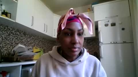 ravenbby online show from April 16, 2026, 8:59 am