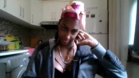 ravenbby online show from April 18, 2026, 9:13 am