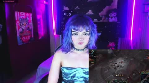 Snapshot of ravencollen chatting on May 16, 2026, 7:34 pm ravencollen online show from May 16, 2026, 7:34 pm