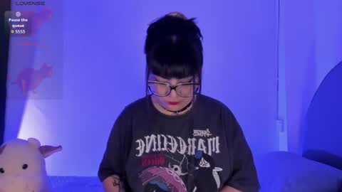 Raven  online show from April 15, 2026, 4:08 am