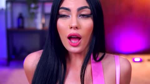 Lav online show from January 5, 2026, 7:17 pm