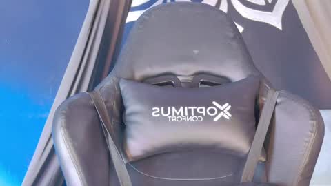 Raven online show from September 22, 2025, 9:17 pm