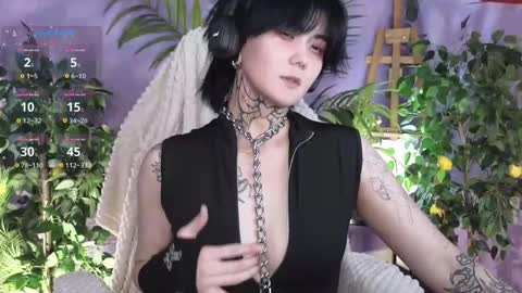 Raven online show from December 20, 2025, 3:19 pm