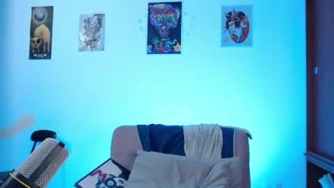Snapshot of raventh_ chatting on May 27, 2026, 2:52 am raventh_ online show from May 27, 2026, 2:52 am