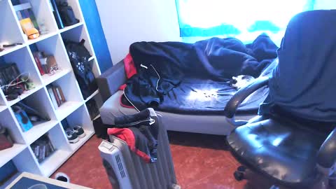 ravingr3d3 online show from February 20, 2025, 12:15 pm