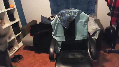 ravingr3d3 online show from February 24, 2025, 12:30 am