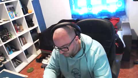 ravingr3d3 online show from February 24, 2025, 9:10 am