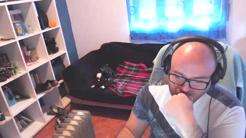 ravingr3d3 online show from February 25, 2025, 12:13 pm