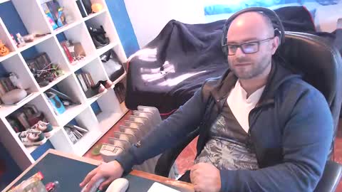 ravingr3d3 online show from February 26, 2025, 3:30 pm