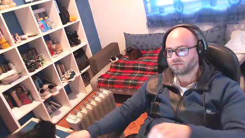 ravingr3d3 online show from February 27, 2025, 4:43 pm