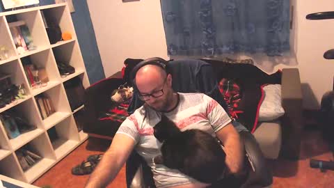 ravingr3d3 online show from March 5, 2025, 11:38 pm