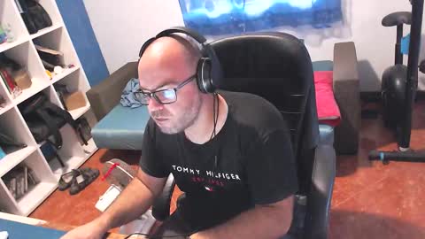 ravingr3d3 online show from September 10, 2025, 8:25 am