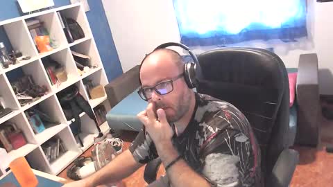 ravingr3d3 online show from September 16, 2025, 10:49 am