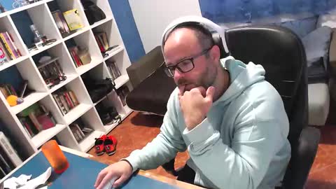 ravingr3d3 online show from November 16, 2025, 2:55 pm