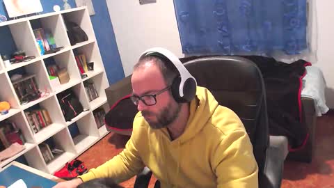 ravingr3d3 online show from December 4, 2025, 11:02 pm