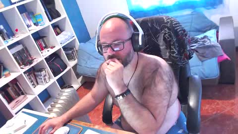 ravingr3d3 online show from April 20, 2026, 9:34 am