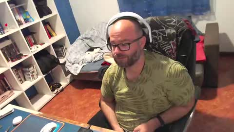 ravingr3d3 online show from April 21, 2026, 10:34 pm