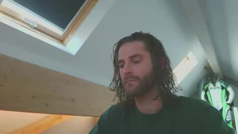 rawfrench online show from November 12, 2025, 10:26 am