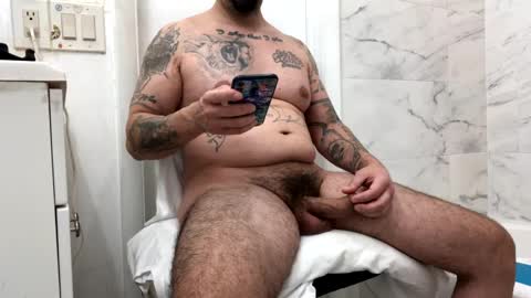 Snapshot of rawhard77 chatting on December 18, 2024, 8:53 am Rawhard77 online show from December 18, 2024, 8:53 am