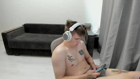 Snapshot of ray_hill chatting on May 30, 2026, 6:32 am Ray online show from May 30, 2026, 6:32 am